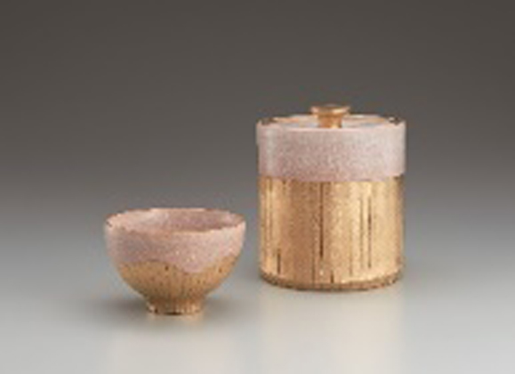 (左）灰桜杉綾紋茶碗(右）灰桜杉綾紋水指