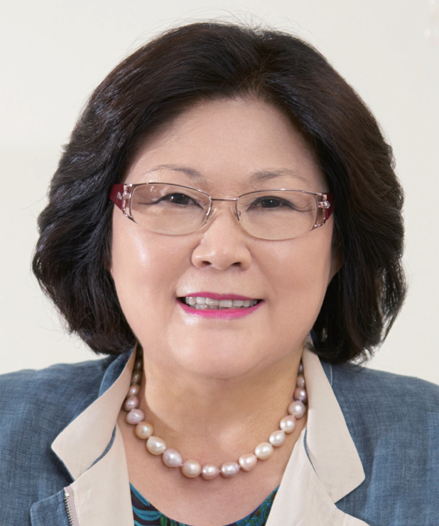韓国工芸家協会 理事長　張 英 蘭